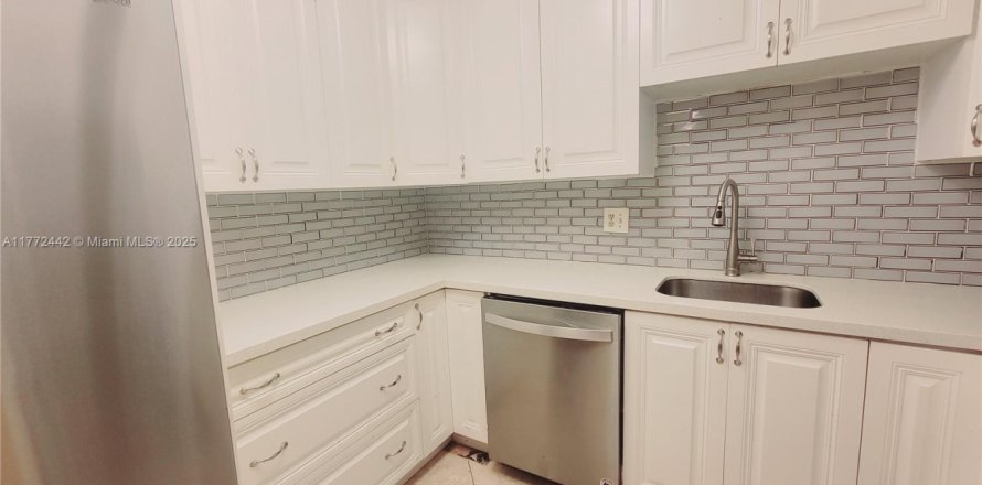 Condo à Lauderhill, Floride, 2 chambres  № 1977183