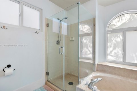 House in Coral Springs, Florida 3 bedrooms, 145.48 sq.m. № 1955036 - photo 30