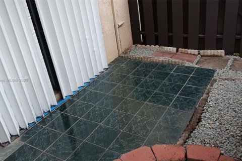 Снять в аренду кондоминиум в Майами, Флорида 1 спальня, 58.53м2, № 1941146 - фото 19