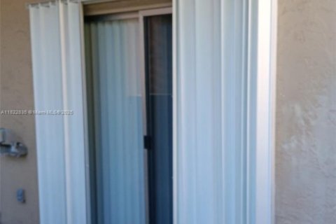 Снять в аренду кондоминиум в Майами, Флорида 1 спальня, 58.53м2, № 1941146 - фото 17