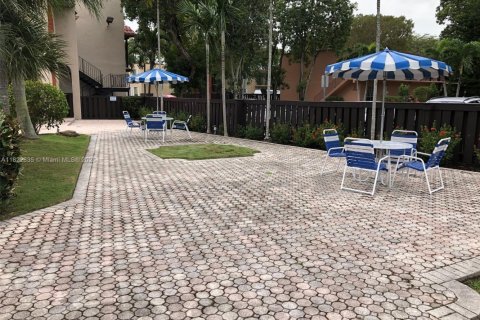 Снять в аренду кондоминиум в Майами, Флорида 1 спальня, 58.53м2, № 1941146 - фото 16