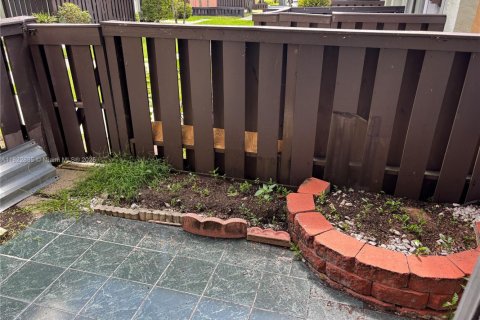 Снять в аренду кондоминиум в Майами, Флорида 1 спальня, 58.53м2, № 1941146 - фото 5