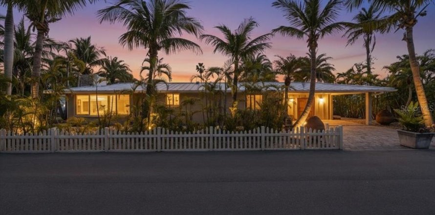 Villa ou maison à Longboat Key, Floride 2 chambres, 125.05 m2 № 2108859