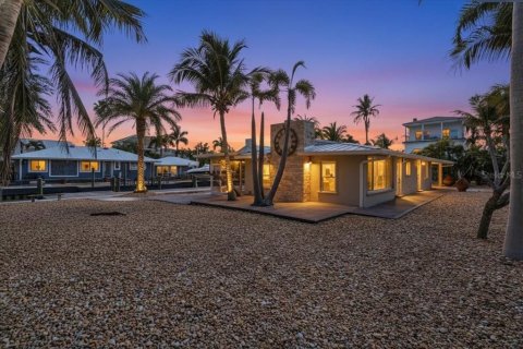 Villa ou maison à vendre à Longboat Key, Floride: 2 chambres, 125.05 m2 № 2108859 - photo 9
