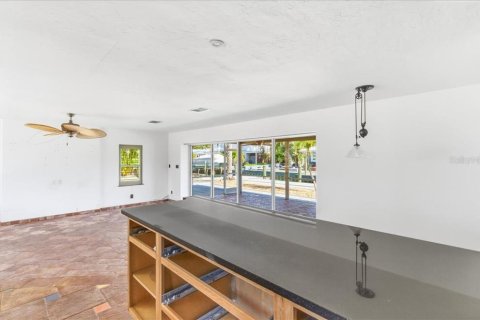Villa ou maison à vendre à Longboat Key, Floride: 2 chambres, 125.05 m2 № 2108859 - photo 24
