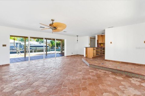 Villa ou maison à vendre à Longboat Key, Floride: 2 chambres, 125.05 m2 № 2108859 - photo 28
