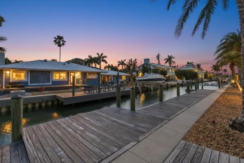 Villa ou maison à vendre à Longboat Key, Floride: 2 chambres, 125.05 m2 № 2108859 - photo 17
