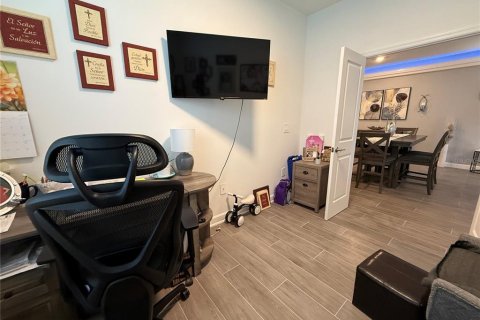 House in Kissimmee, Florida 4 bedrooms, 196.3 sq.m. № 2200083 - photo 11
