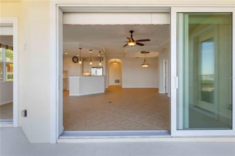 Condominio en venta en Bradenton, Florida, 3 dormitorios, 162.39 m2 № 2120253 - foto 18