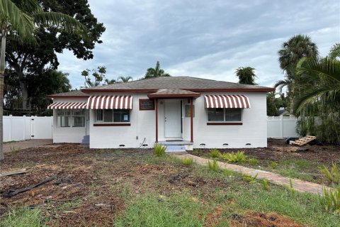 Villa ou maison à vendre à Gulfport, Floride: 2 chambres, 106.28 m2 № 1908722 - photo 1