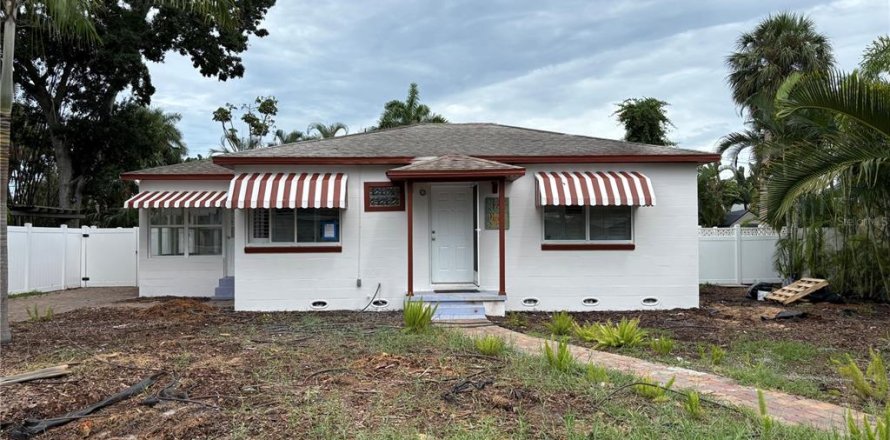 Villa ou maison à Gulfport, Floride 2 chambres, 106.28 m2 № 1908722