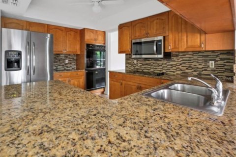 Casa en venta en Spring Hill, Florida, 4 dormitorios, 198.9 m2 № 1916841 - foto 16