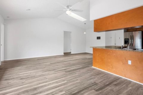 Casa en venta en Spring Hill, Florida, 4 dormitorios, 198.9 m2 № 1916841 - foto 23