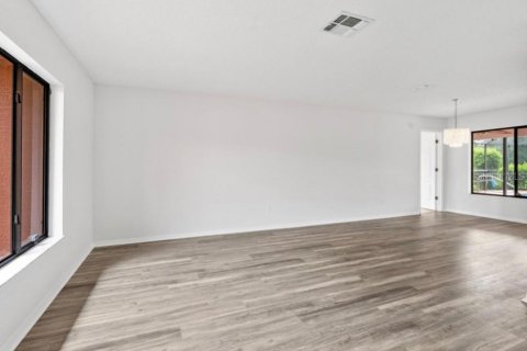 Casa en venta en Spring Hill, Florida, 4 dormitorios, 198.9 m2 № 1916841 - foto 7