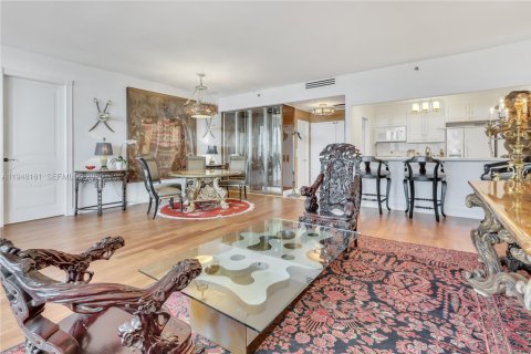 Condo in Miami, Florida, 4 bedrooms № 2178185 - photo 7