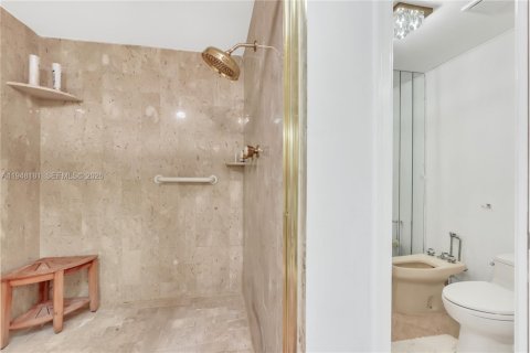 Condo in Miami, Florida, 4 bedrooms № 2178185 - photo 19