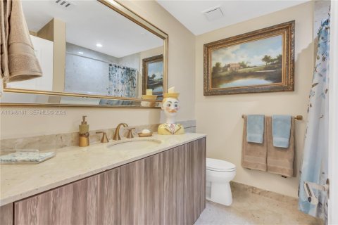 Condo in Miami, Florida, 4 bedrooms № 2178185 - photo 29
