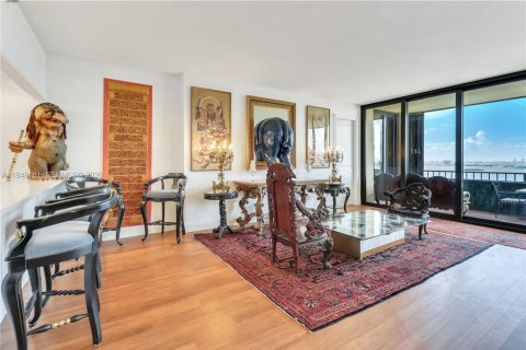 Condo in Miami, Florida, 4 bedrooms № 2178185 - photo 8