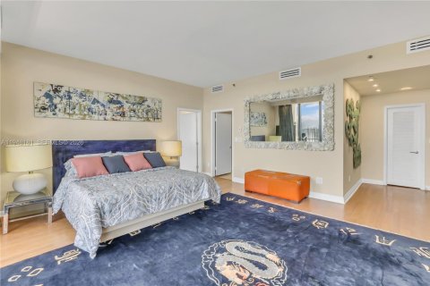 Condo in Miami, Florida, 4 bedrooms № 2178185 - photo 23