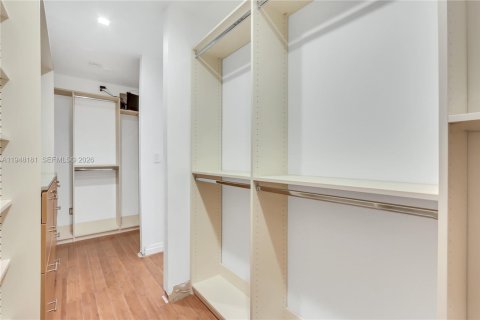 Condo in Miami, Florida, 4 bedrooms № 2178185 - photo 28
