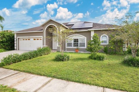 House in Kissimmee, Florida 3 bedrooms, 174.28 sq.m. № 2098237 - photo 2