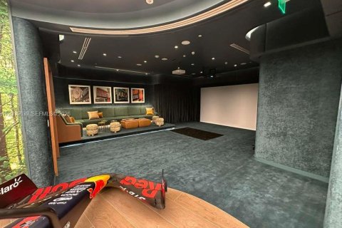 Condo in Miami, Florida  № 2064928 - photo 15