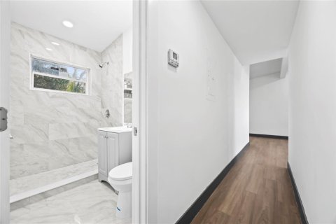 House in Fort Lauderdale, Florida 4 bedrooms, 104.05 sq.m. № 2086285 - photo 10