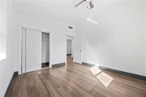 House in Fort Lauderdale, Florida 4 bedrooms, 104.05 sq.m. № 2086285 - photo 13