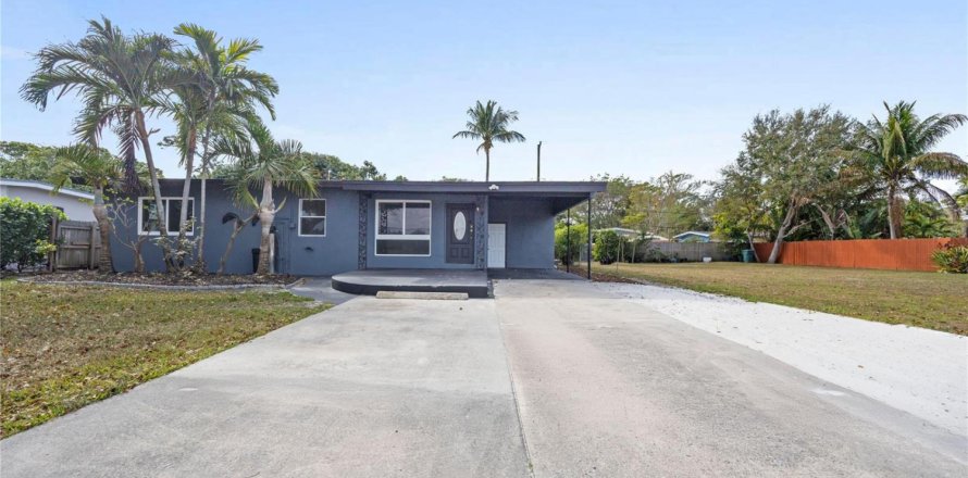 House in Fort Lauderdale, Florida 4 bedrooms, 104.05 sq.m. № 2086285
