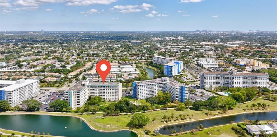 Condominio en Hollywood, Florida, 1 dormitorio  № 2010761