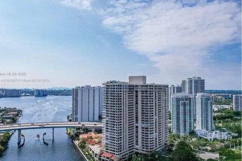 Copropriété à louer à Aventura, Floride: 2 chambres № 1839454 - photo 5
