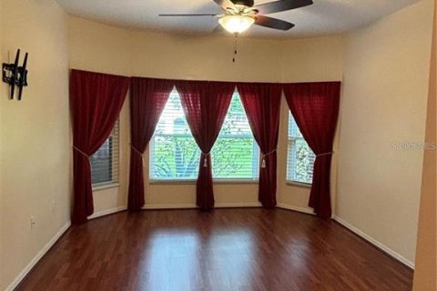 Villa ou maison à louer à Poinciana, Floride: 2 chambres, 136.94 m2 № 2196199 - photo 9