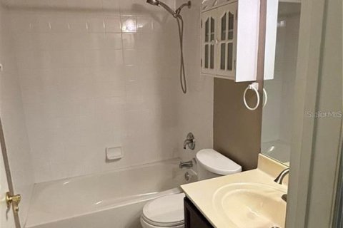 Villa ou maison à louer à Poinciana, Floride: 2 chambres, 136.94 m2 № 2196199 - photo 12