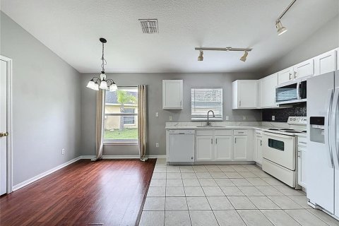 House in Davenport, Florida 4 bedrooms, 154.68 sq.m. № 1778738 - photo 16
