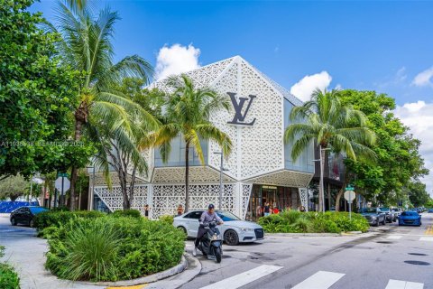 Купить виллу или дом в Майами, Флорида 3 спальни, 132.11м2, № 1999356 - фото 11