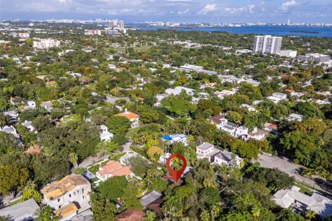 Купить виллу или дом в Майами, Флорида 3 спальни, 132.11м2, № 1999356 - фото 9