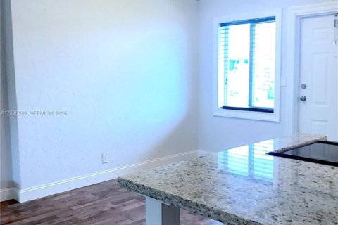 Condominio en venta en Fort Lauderdale, Florida, 1 dormitorio, 63.92 m2 № 2183590 - foto 6