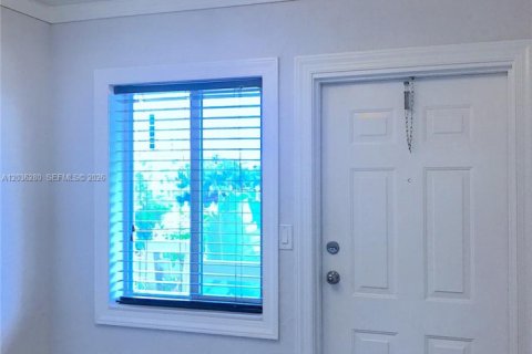Condominio en venta en Fort Lauderdale, Florida, 1 dormitorio, 63.92 m2 № 2183590 - foto 5