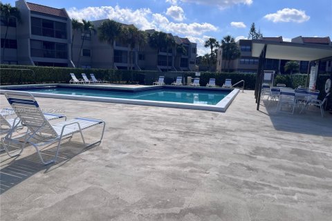Condo in Weston, Florida, 2 bedrooms  № 1992231 - photo 23