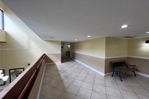 Condo in Weston, Florida, 2 bedrooms  № 1992231 - photo 6