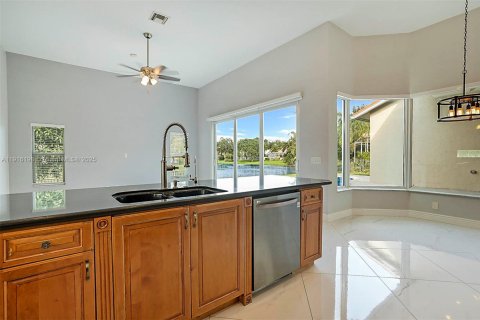 Villa ou maison à louer à Coral Springs, Floride: 5 chambres, 249.91 m2 № 1972144 - photo 18