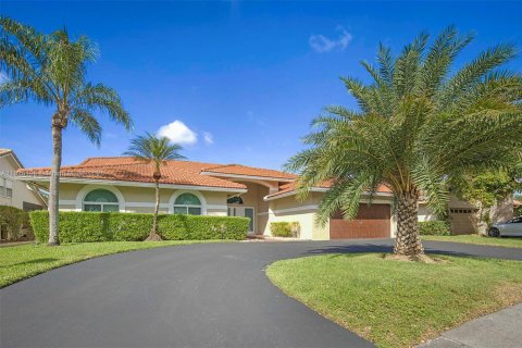 Villa ou maison à louer à Coral Springs, Floride: 5 chambres, 249.91 m2 № 1972144 - photo 1