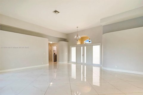 Villa ou maison à louer à Coral Springs, Floride: 5 chambres, 249.91 m2 № 1972144 - photo 6