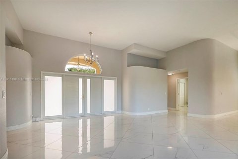 Villa ou maison à louer à Coral Springs, Floride: 5 chambres, 249.91 m2 № 1972144 - photo 5