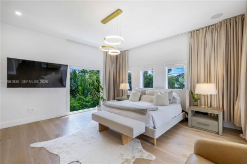 Villa ou maison à vendre à Coral Gables, Floride: 4 chambres, 332.87 m2 № 2024788 - photo 12