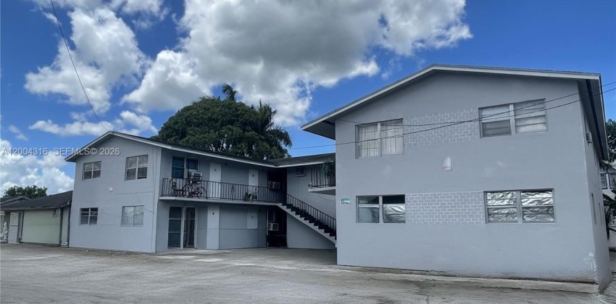 Apartment in Belle Glade, Florida 2 bedrooms, 62.24 sq.m. № 2068470