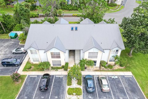 Condo in Daytona Beach, Florida, 1 bedroom  № 2206103 - photo 2