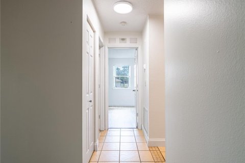 Condo in Daytona Beach, Florida, 1 bedroom  № 2206103 - photo 16