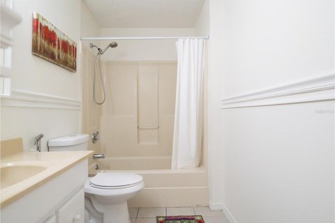 Condo in Daytona Beach, Florida, 1 bedroom  № 2206103 - photo 18