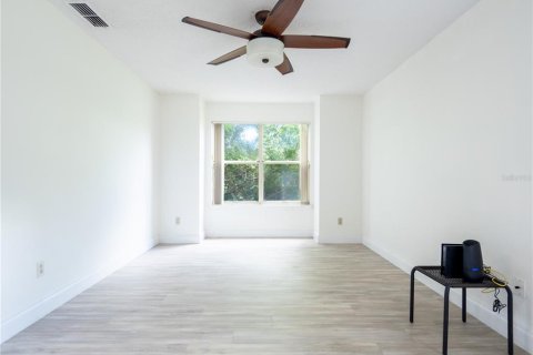 Condo in Daytona Beach, Florida, 1 bedroom  № 2206103 - photo 20